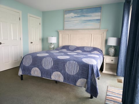 Put-in-Bay Waterfront Condo #207 House in South Bass Island