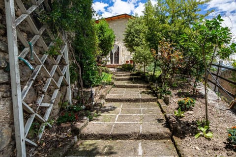 Casa La Palombara House in Abruzzo