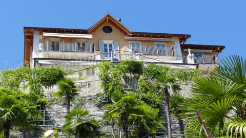 Villa Paradiso Condominio in Cannero Riviera