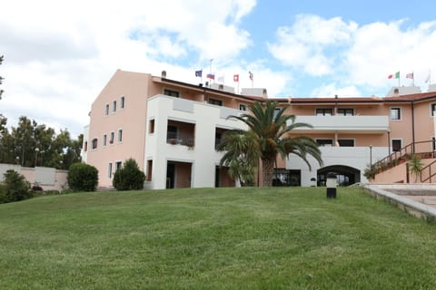 Property building, Garden, Garden view