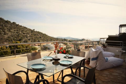 Balcony/Terrace, Dining area, City view, Mountain view, Sea view