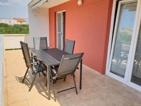 Balcony/Terrace, Garden view