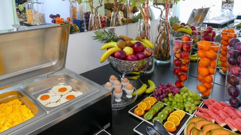 Food and drinks, Food, Breakfast, Continental breakfast, Buffet breakfast, Drinks