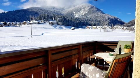 Day, Natural landscape, Winter, Garden, Balcony/Terrace, Garden view, Mountain view