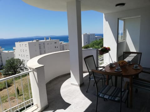 Sea view Apartment Reno w/garage Appartamento in Split