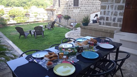 Garden, Food, Garden view, Breakfast