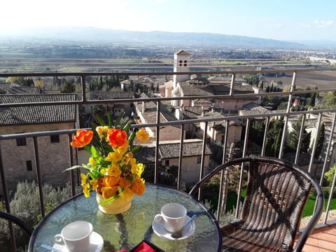 Suite Luna Bianca Condo in Assisi