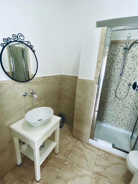 Domus Valadier B&B Guesthouse Bed and Breakfast in Fiumicino