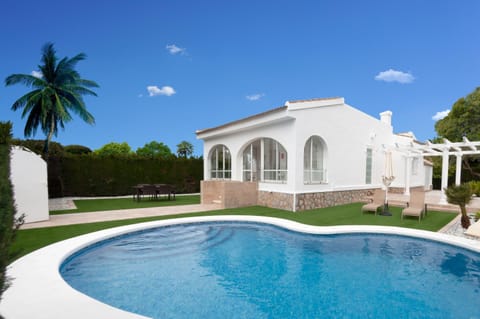 Property building, Pool view, Swimming pool