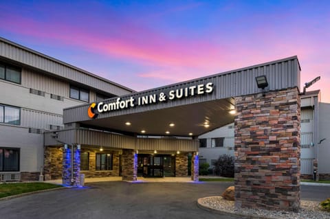 Comfort Inn & Suites North at the Pyramids Hotel in Pike Township