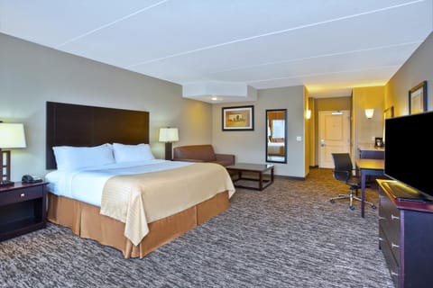 Holiday Inn & Suites Green Bay Stadium, an IHG Hotel Hotel in Ashwaubenon