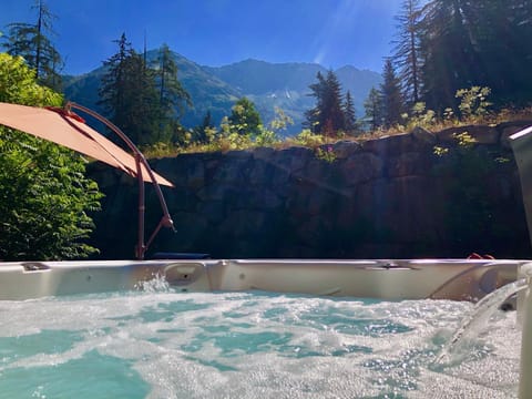 Hot Tub, Mountain view