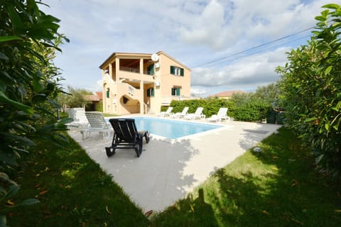 Facade/entrance, Swimming pool