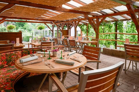 Patio, Patio, Restaurant/places to eat, Balcony/Terrace