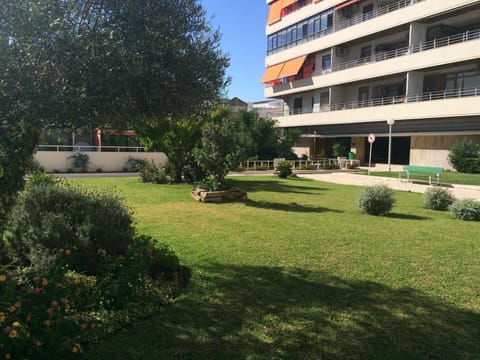 Facade/entrance, Garden