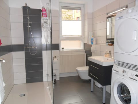 Bathroom, Photo of the whole room