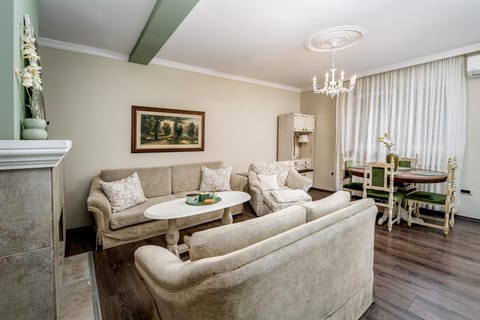 French House Bed and Breakfast in Belgrade
