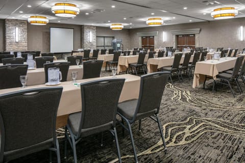 Holiday Inn Hotel & Suites Des Moines-Northwest, an IHG Hotel Hotel in Urbandale
