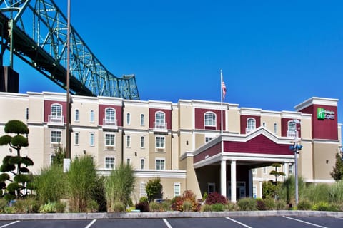 Holiday Inn Express Hotel & Suites Astoria, an IHG Hotel Hotel in Astoria