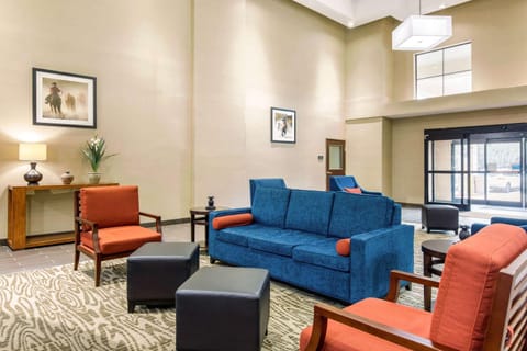 Comfort Inn & Suites IAH Bush Airport – East Hotel in Humble