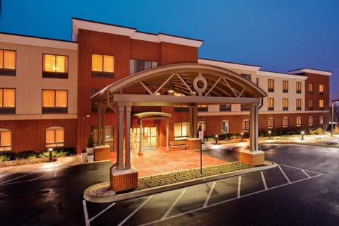 Holiday Inn Express Hotel & Suites Bethlehem Airport/Allentown area, an IHG Hotel Hotel in Bethlehem