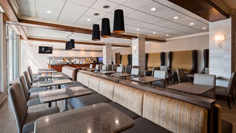 Best Western Premier Airport/Expo Center Hotel Hôtel in Shively