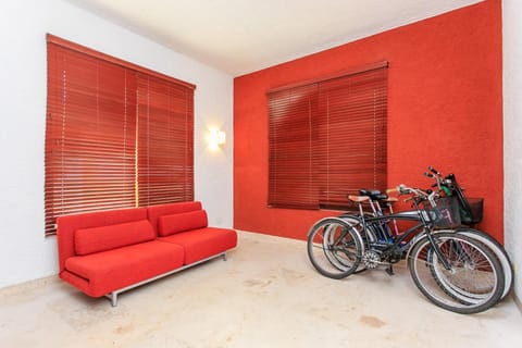 Private Pool Penthouse, Bikes plus Resort Pool Onsite! Apartment in Playa del Carmen