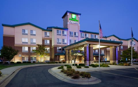 Holiday Inn Express Hotel & Suites-St. Paul, an IHG Hotel Hotel in White Bear Lake