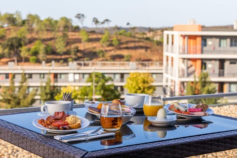 Algarve Race Resort - Apartments Condo in Mexilhoeira Grande