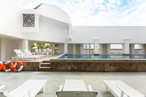 Seating area, Pool view, Swimming pool