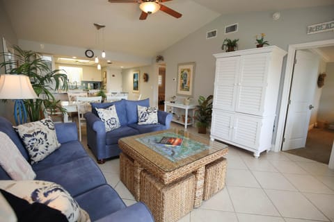 Sandpiper Beach #405 House in Sanibel Island