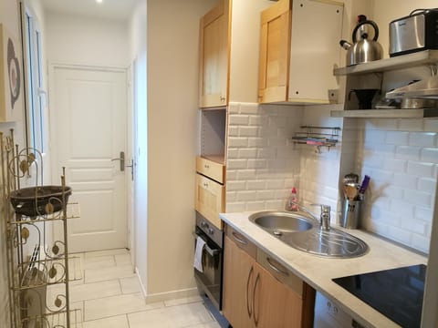 Kitchen or kitchenette, stove