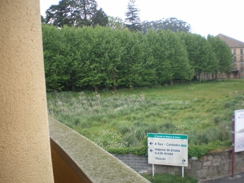 Balcony/Terrace, Street view