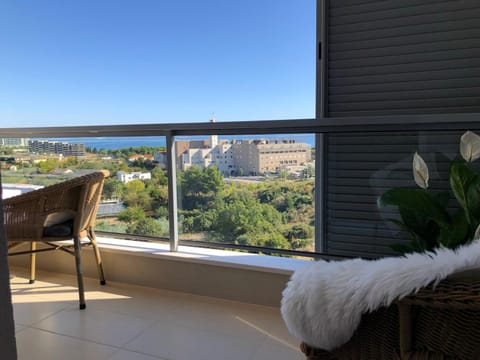 Balcony/Terrace, City view, Street view