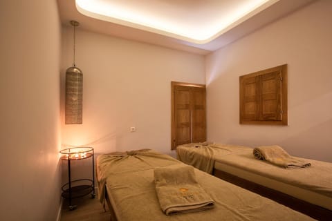 Massage, Spa and wellness centre/facilities