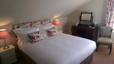 Lochinver Guesthouse Bed and Breakfast in Ayr