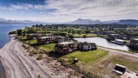 Bird's eye view, View (from property/room), Garden view, Lake view, Mountain view, Pool view