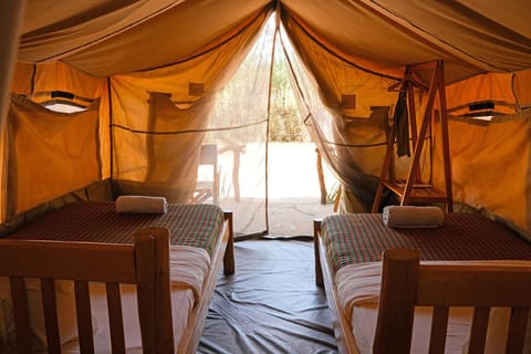 Kara-Tunga Safari Camp Bed and Breakfast in Uganda