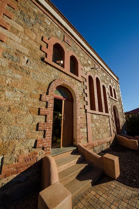Broken Hill Outback Church Stay Villa in Broken Hill