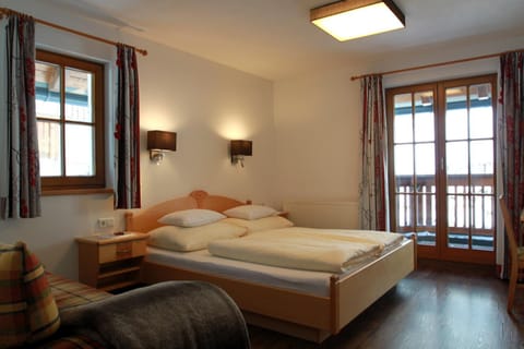 Bed, Balcony/Terrace, Photo of the whole room, Bedroom