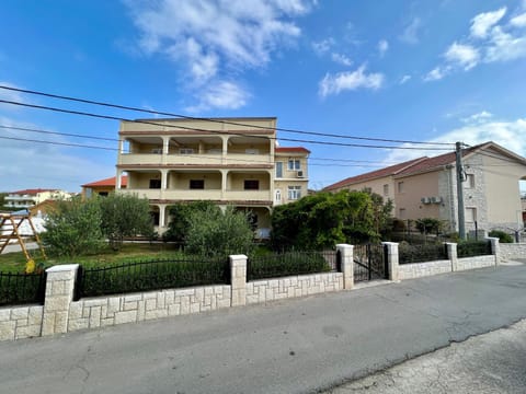 Property building, Neighbourhood, Street view