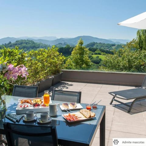 Balcony/Terrace, Mountain view