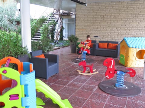 Children play ground, Area and facilities