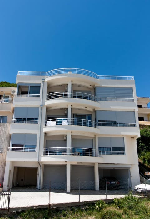 Art I Apartments Condo in Ulcinj Municipality