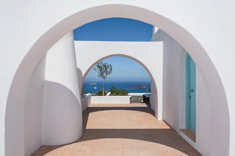Ananda Retreat Villa in Santorini