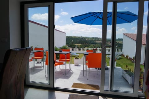 Patio, Balcony/Terrace, Mountain view