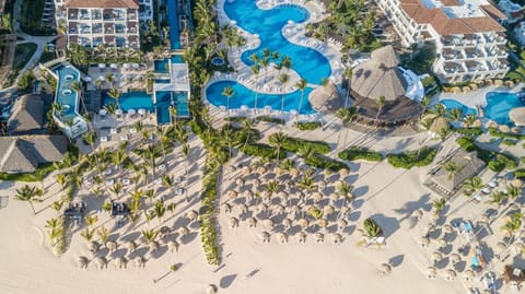 Bird's eye view, View (from property/room), Swimming pool