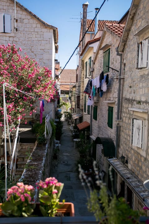 Off site, Neighbourhood, Street view, Street view