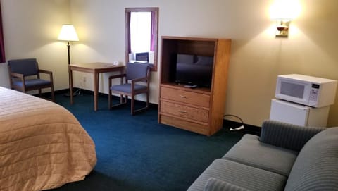 Keystone Boardwalk Inn and Suites Motel in Keystone