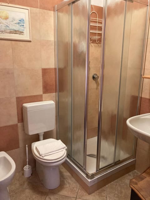 Agriturismo LA TAVERNA DEL NONNO Farm Stay in Liguria